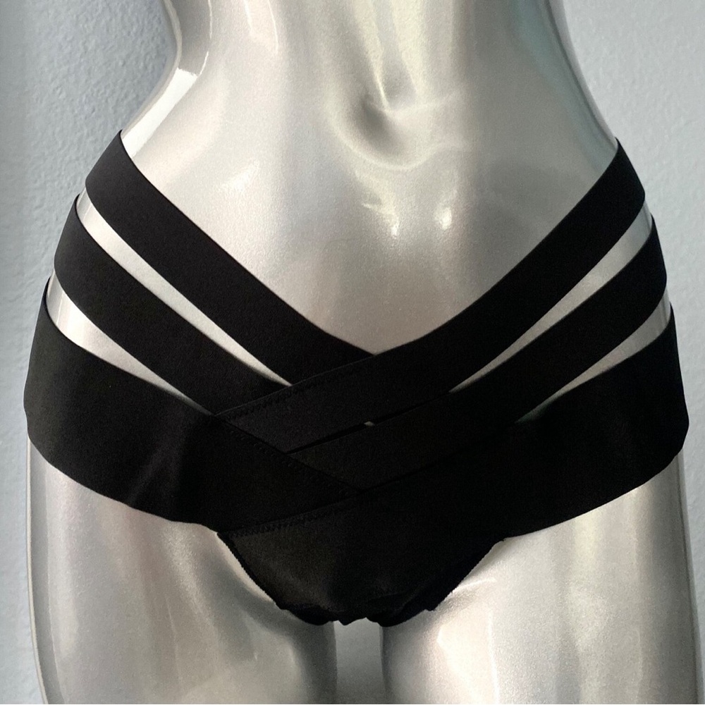 Victorias Secret Nwt Luxe Very Sexy Banded Strappy Black Cheeky Panty L